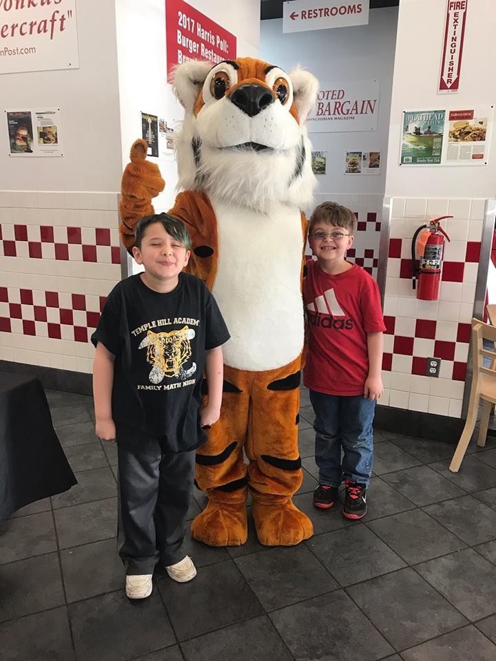 Temple Hill PTO Hosts Five Guys Restaurant Night News NECSD